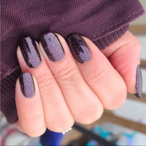 *Exclusive* Color Street: Plum As You Are | Purple Blackberry Glitter Fall Dark - Picture 9 of 15